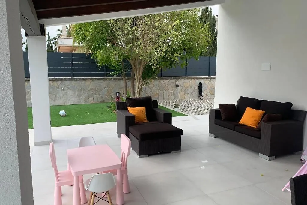 Vakantiehuis Amazing House Close To The Beach Port de Alcudia
